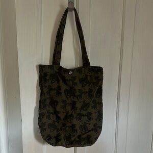 Casual Green and Black Canvas Tote with Repeating Pattern
